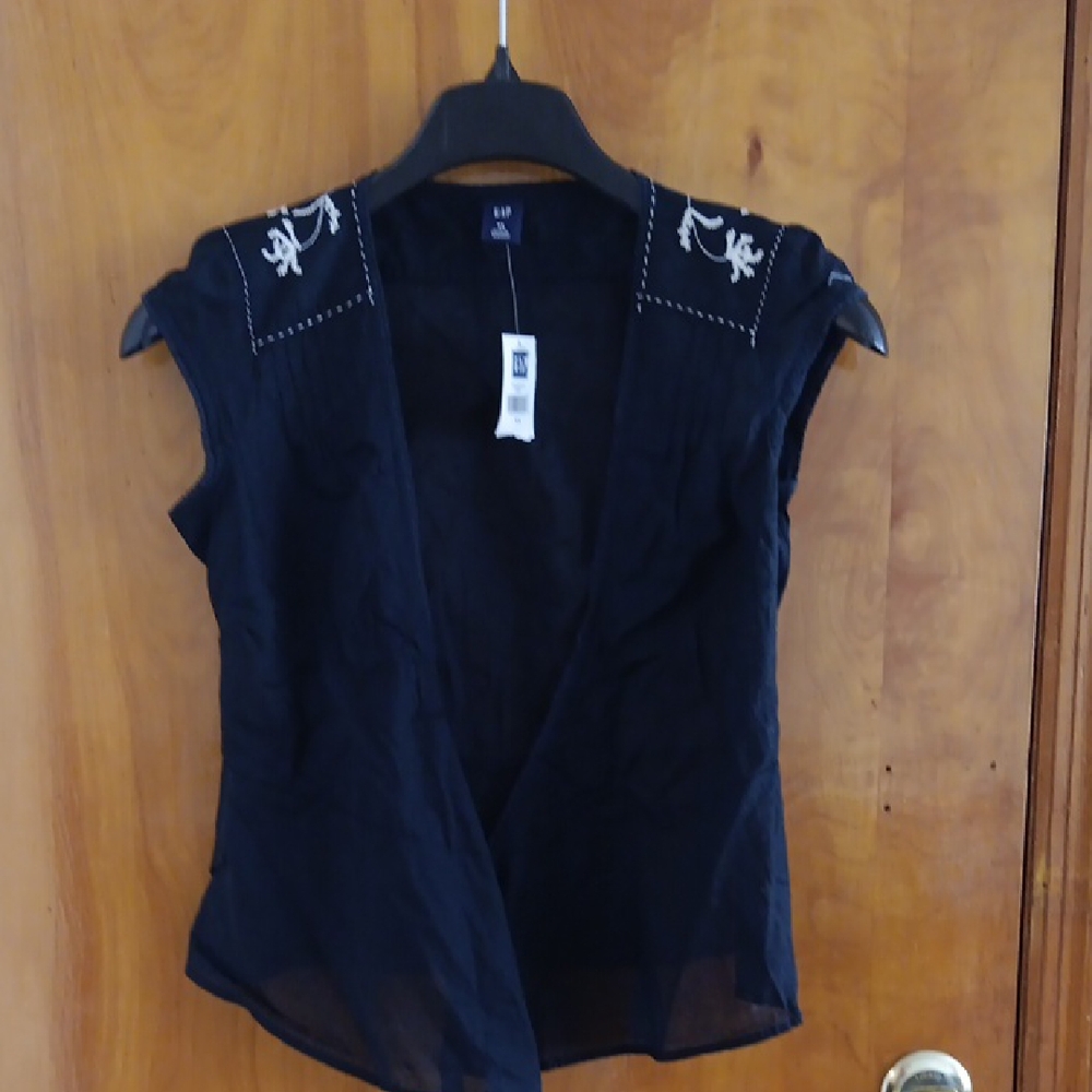 GAP Blue Sleeveless Crew Neck Blouse